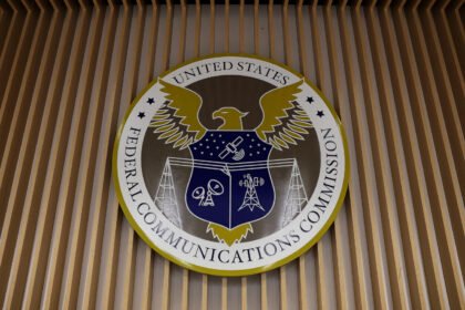 The FCC proposes new mid-band spectrum auction and unlocking 800MHz for drones