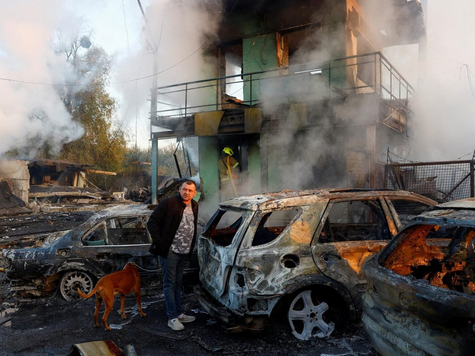 Russia hits Ukrainian apartment buildings in deadly overnight strike, Zelenskyy says