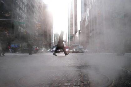 5 people spotted climbing out of manhole in New York City