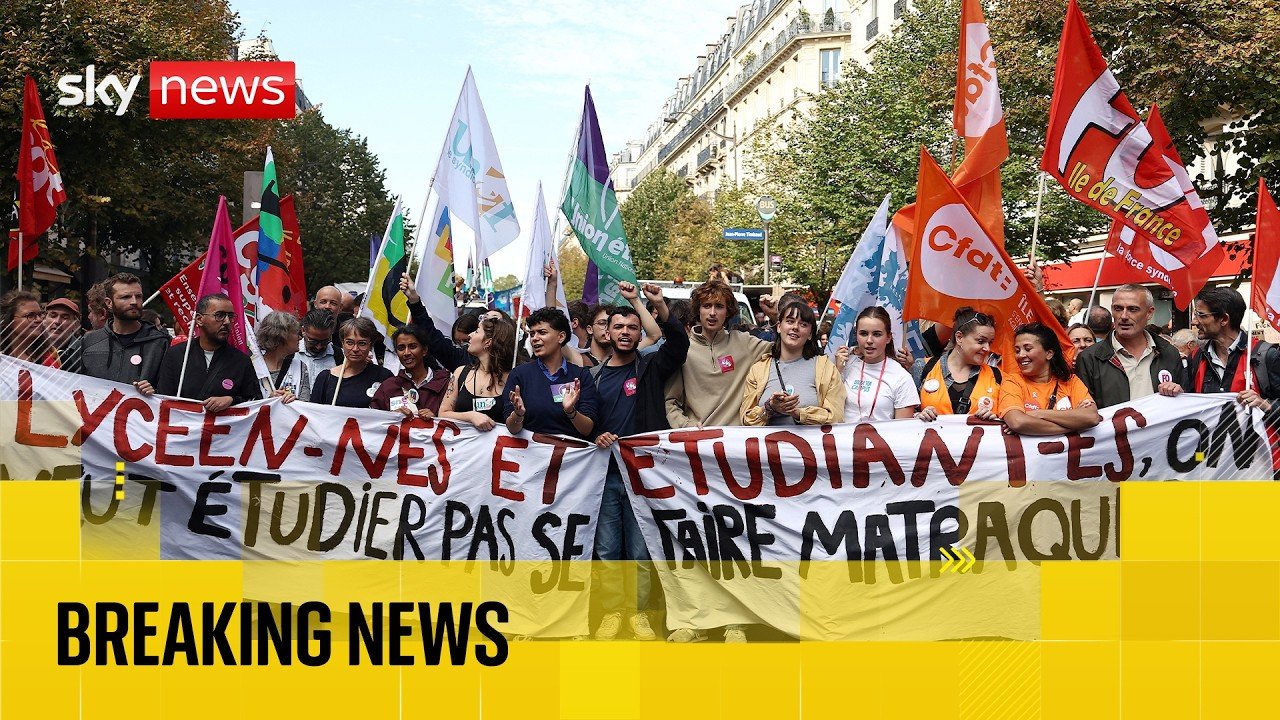 French students continue to protest in Paris