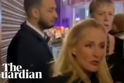 Gillian Anderson confronts ‘distracting’ front-row superfans
