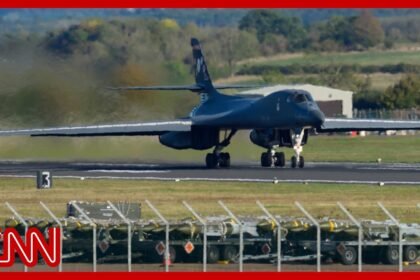US pulls all bombers from UK base after new threat
