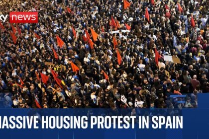 Thousands attend housing protest in Barcelona