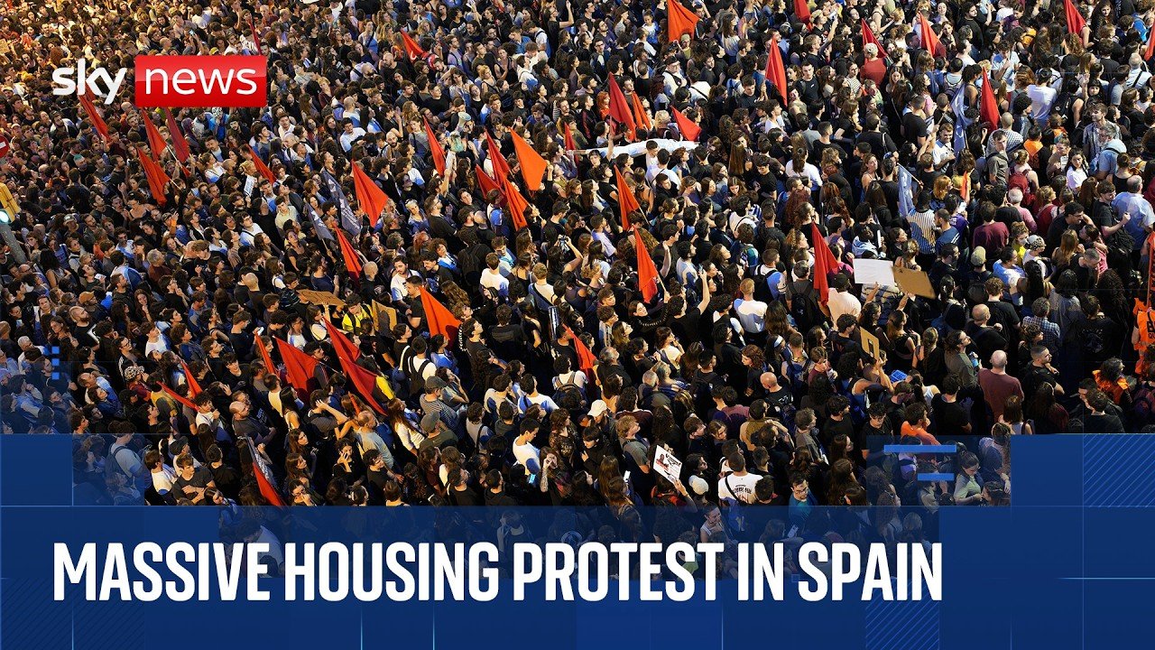 Thousands attend housing protest in Barcelona