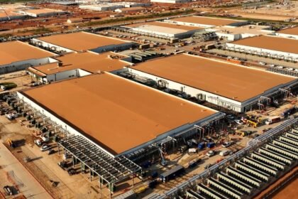 Data center construction spending hits record $85 billion annual pace