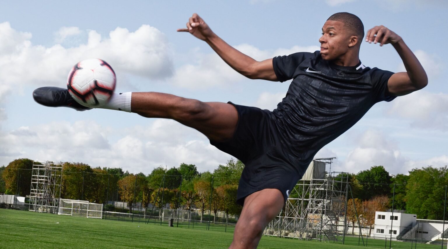 Can Nike Win Back Its Athletes?