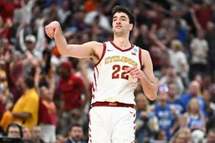 Bracketology: With four weeks to go, Florida (unsurprisingly) remains No. 1