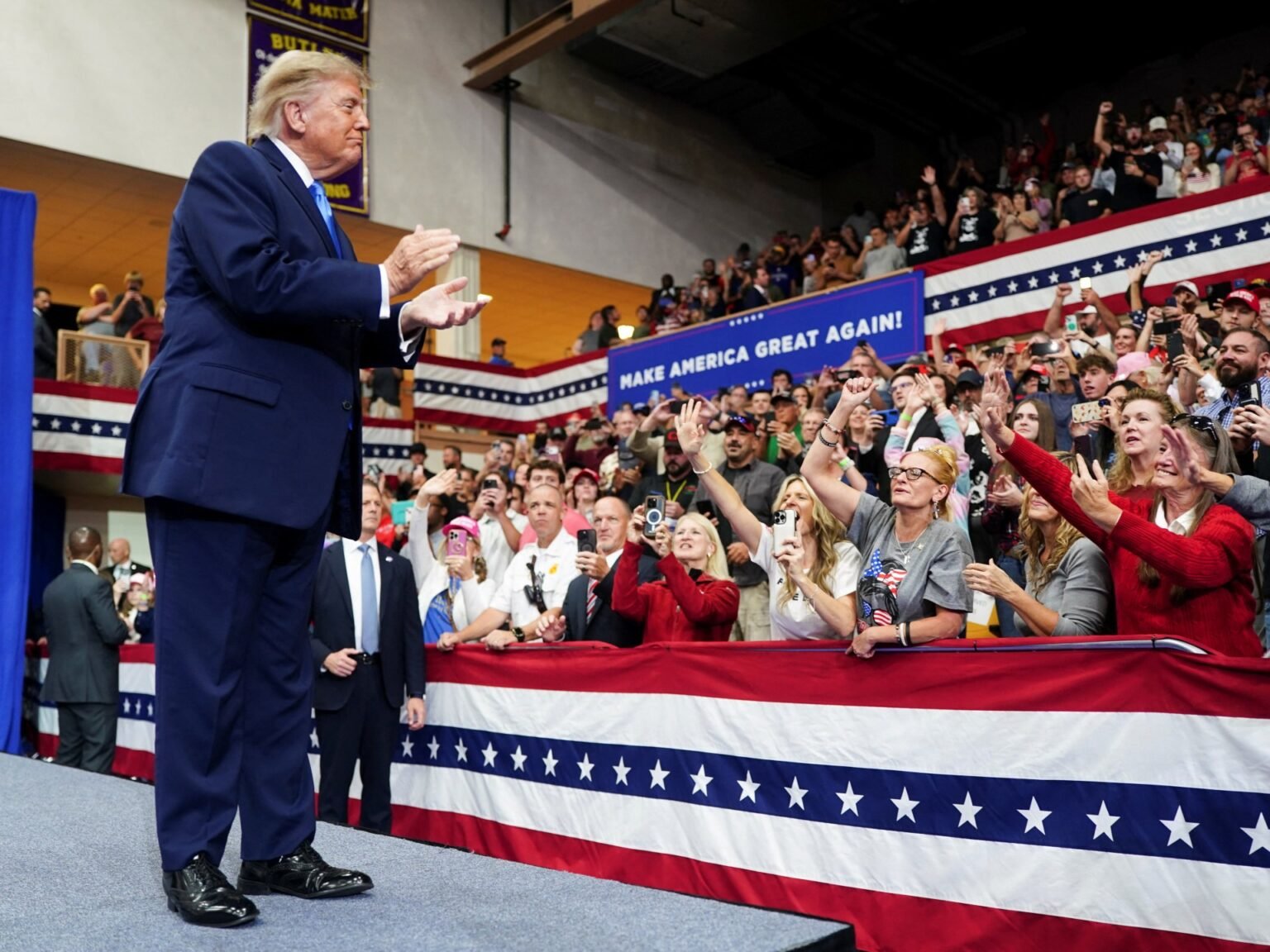 Trump defiant about midterm chances as he rallies for Republicans in Ohio