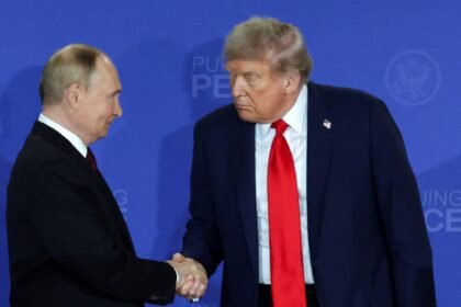 US hosts ‘productive’ trilateral talks to end Russia-Ukraine war