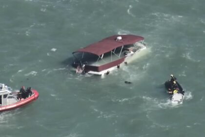 1 dead, 3 missing after boat sinks near Alcatraz Island in San Francisco Bay