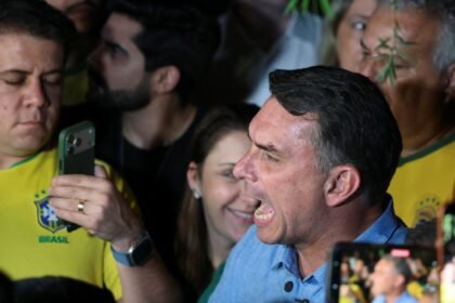 Bolsonaro and Lula to compete in Brazilian presidential run-off after tight vote