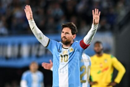 Messi scores in emotional farewell game for Argentina