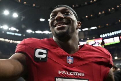 Robinson and Falcons blow away Saints for second NFL win