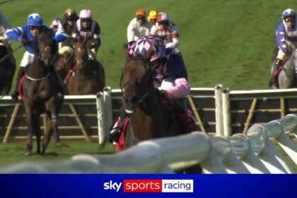 Pioneer Pete dominates the 'Welsh Champion' Hurdle | Full Race Replay