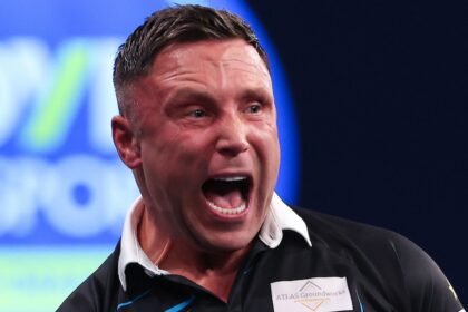 Price edges last-leg epic as Wade beats Van Veen to book Humphries semi