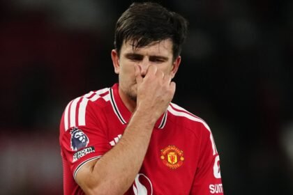 Neville's Man Utd warning: 'Get a grip or face worrying few weeks'