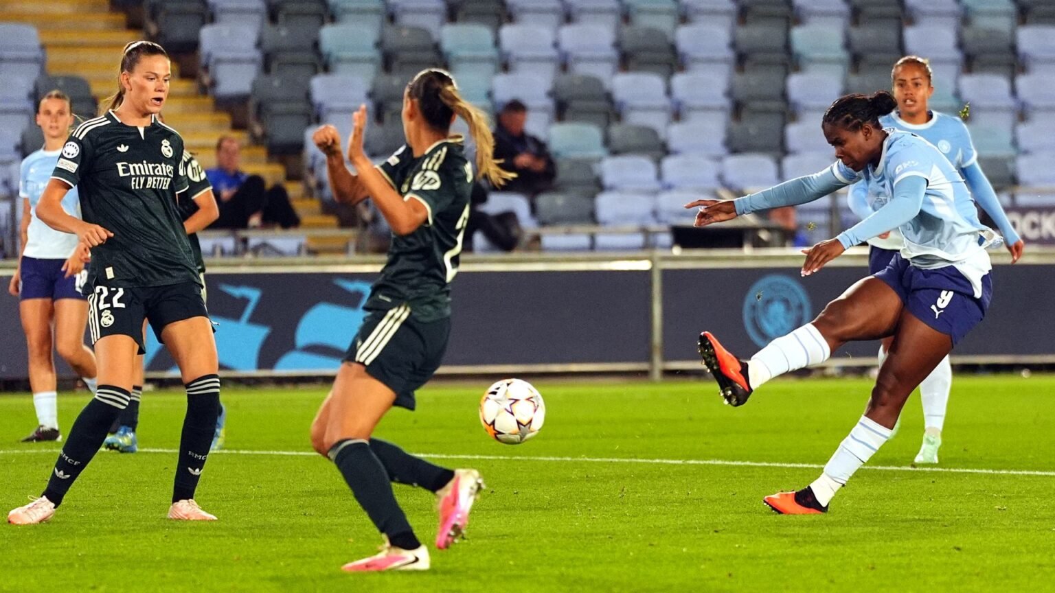 Shaw earns Man City draw with late Real goal dramatically disallowed