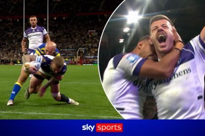 'A try to savour!' - Wakefield extend their lead with a fabulous score!
