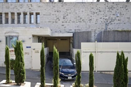 U.K., Israel both claim a moral win with apparent truce in diplomatic feud