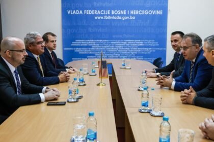 Democrats see White House "pay for play" scheme with Balkan gas project