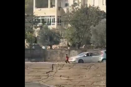 Child flees as Israeli settlers hijack car during pogrom